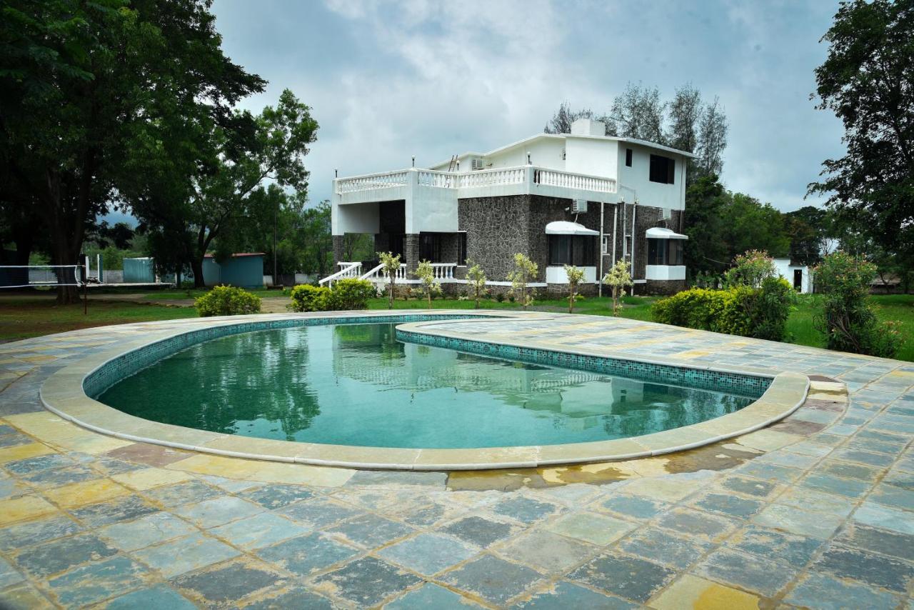 Whispering Woods Villa And Eco Farms Lonavala Exterior photo