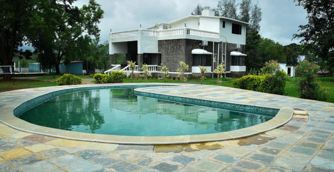 Whispering Woods Villa And Eco Farms Lonavala Exterior photo